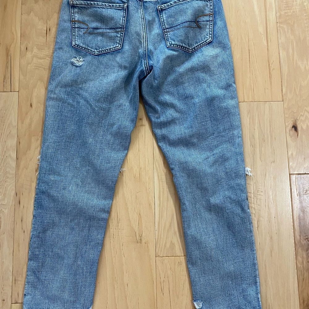 American Eagle Outfitters Blue Distressed Ankle Jeans Sz 8 - Picture 3 of 11